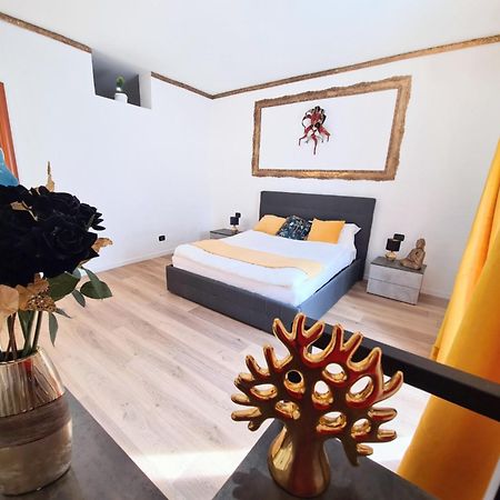 Luxury Flat In Center By The Sea Apartment Бари Екстериор снимка