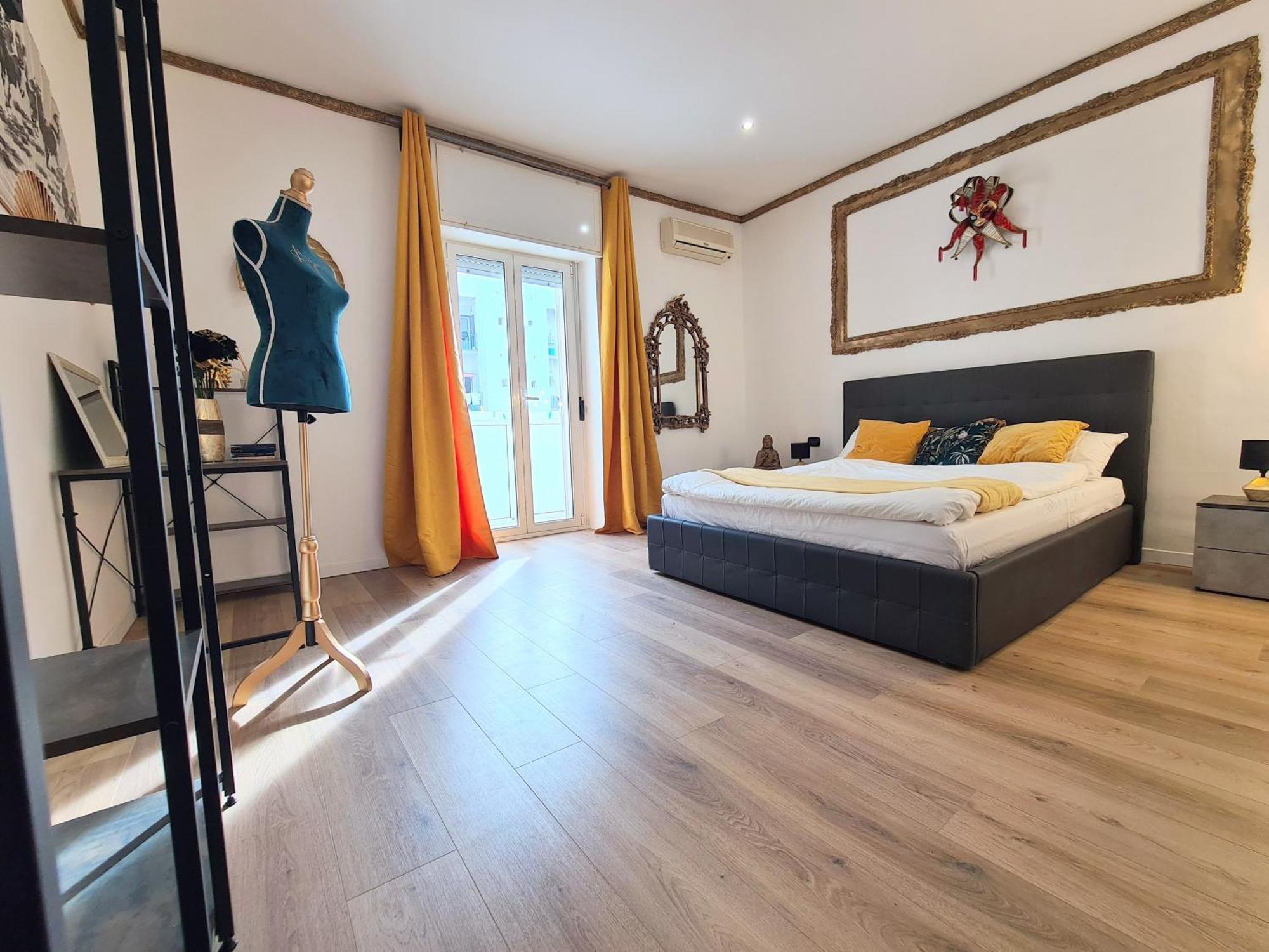 Luxury Flat In Center By The Sea Apartment Бари Екстериор снимка